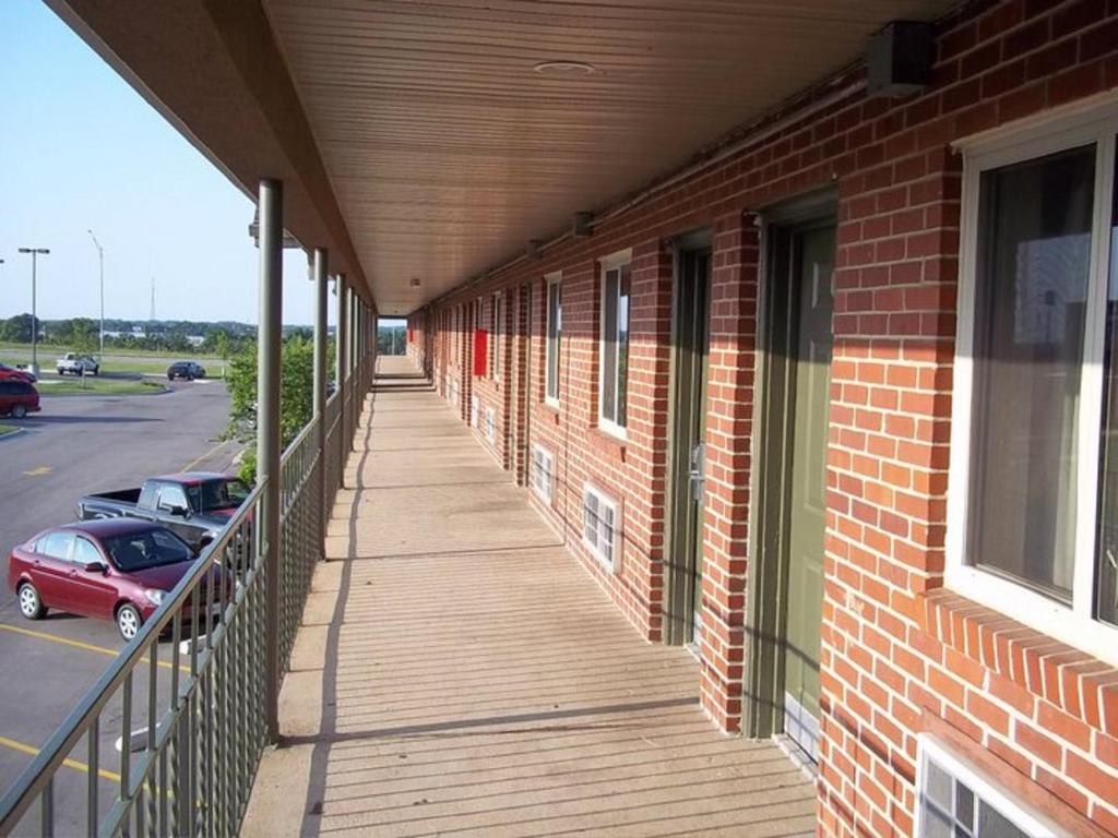 Liberty Lodge Saint-Robert Exterior foto